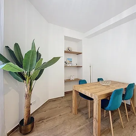 Le Francis - Riquier Port De Appartement