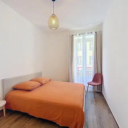 Le Francis - Riquier Port De *